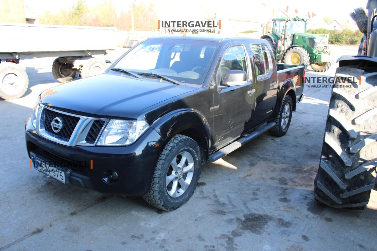 Terepjáró - Nissan 2
