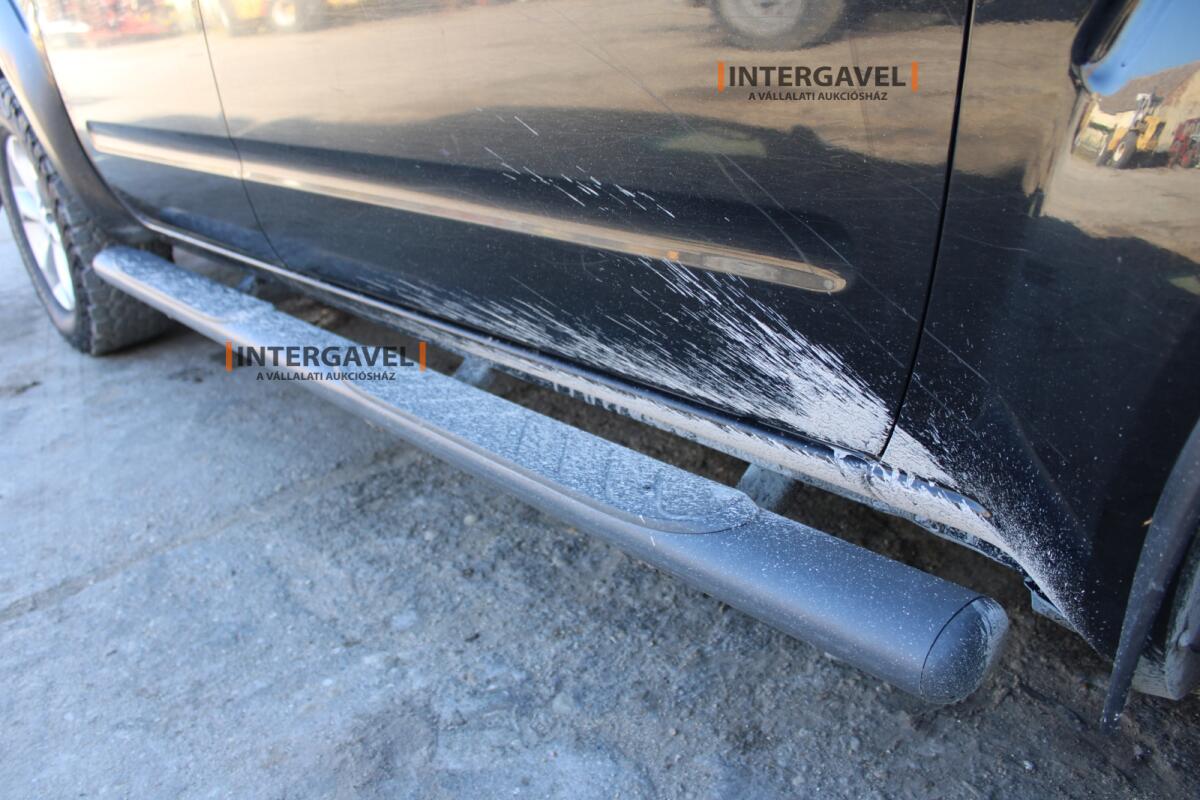 Terepjáró - Nissan 24