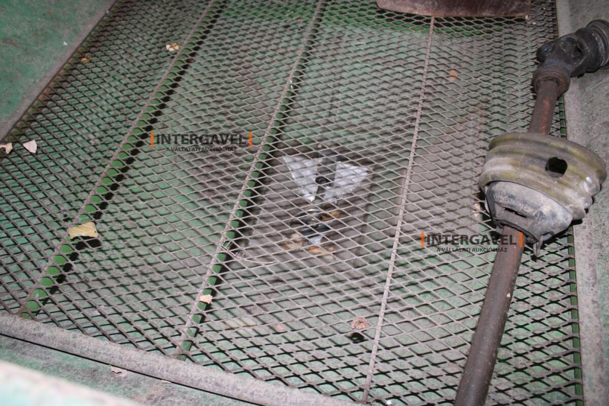 Fertilizer Spreader - Amazone 15