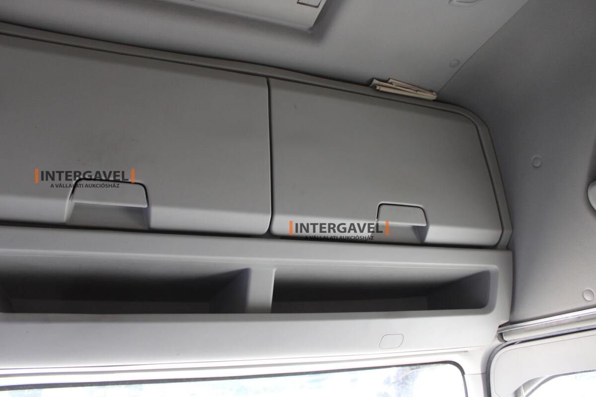 Ford F-Max nyergesvontató 17