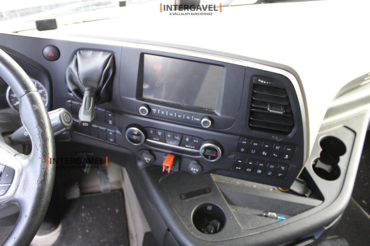 Ford F-Max nyergesvontató 22