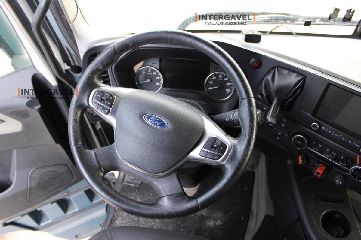 Ford F-Max nyergesvontató 24