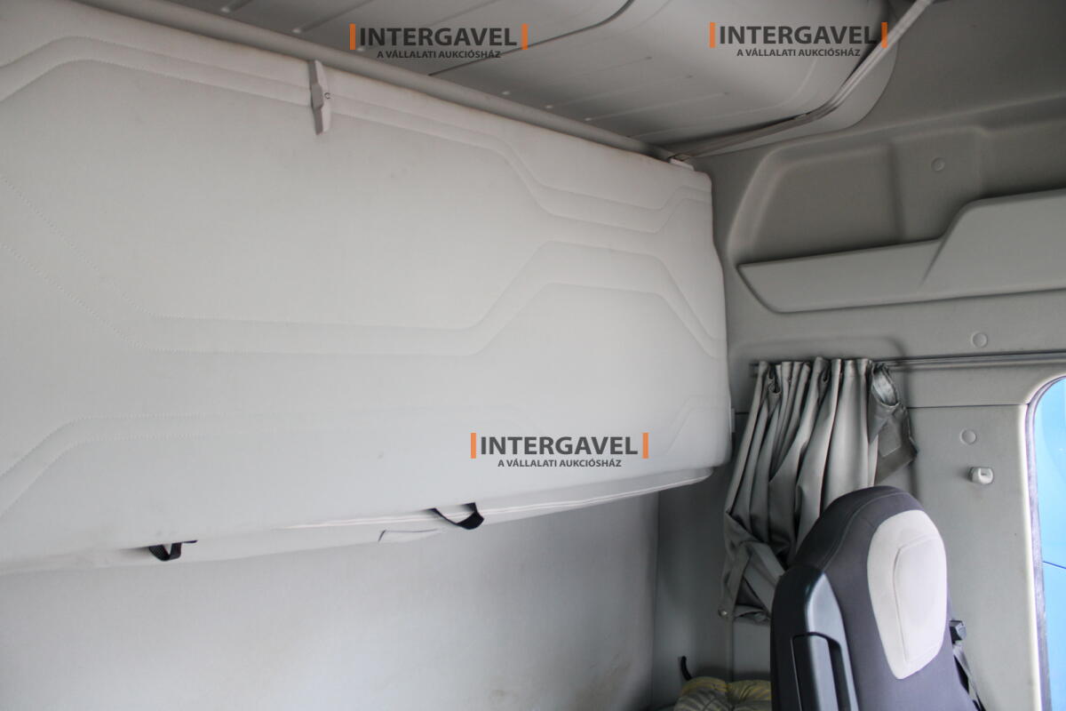 Ford F-Max nyergesvontató 29