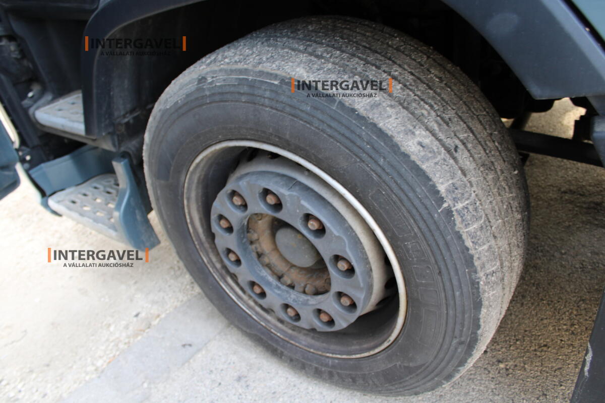 Ford F-Max nyergesvontató 37