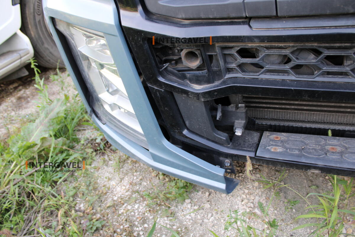 Ford F-Max nyergesvontató 9