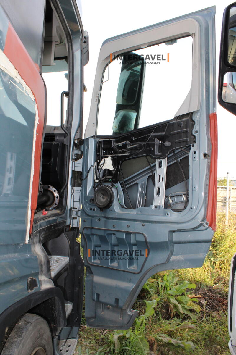 Ford F-Max nyergesvontató 18