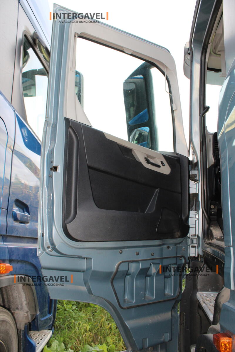 Ford F-Max nyergesvontató 21