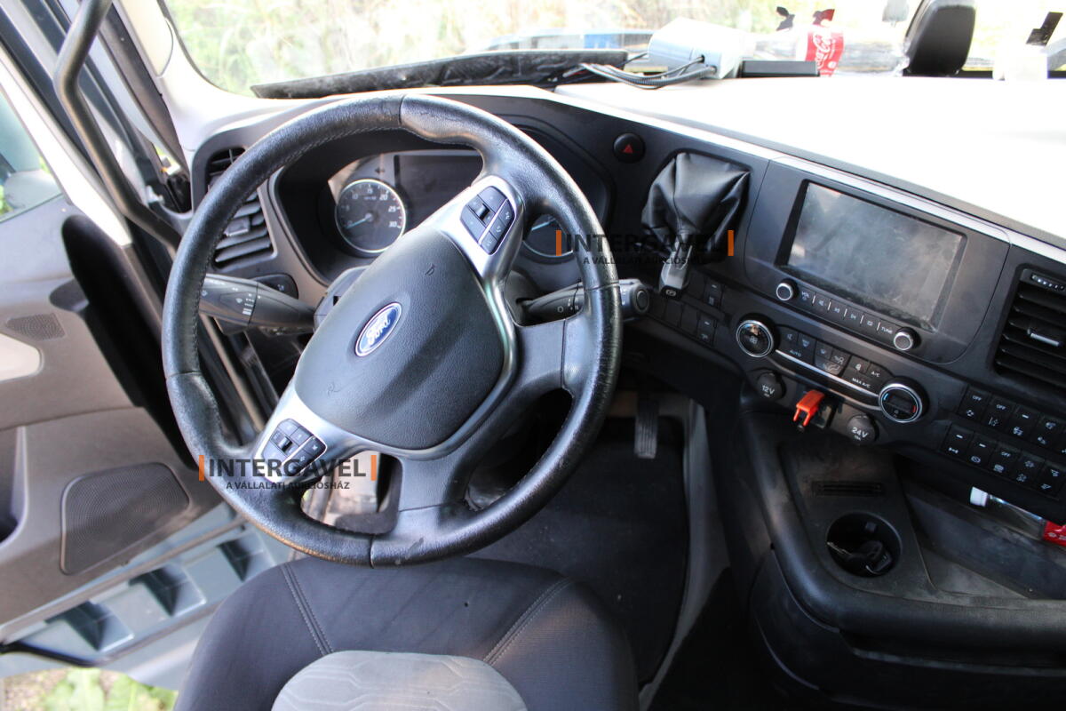 Ford F-Max nyergesvontató 23