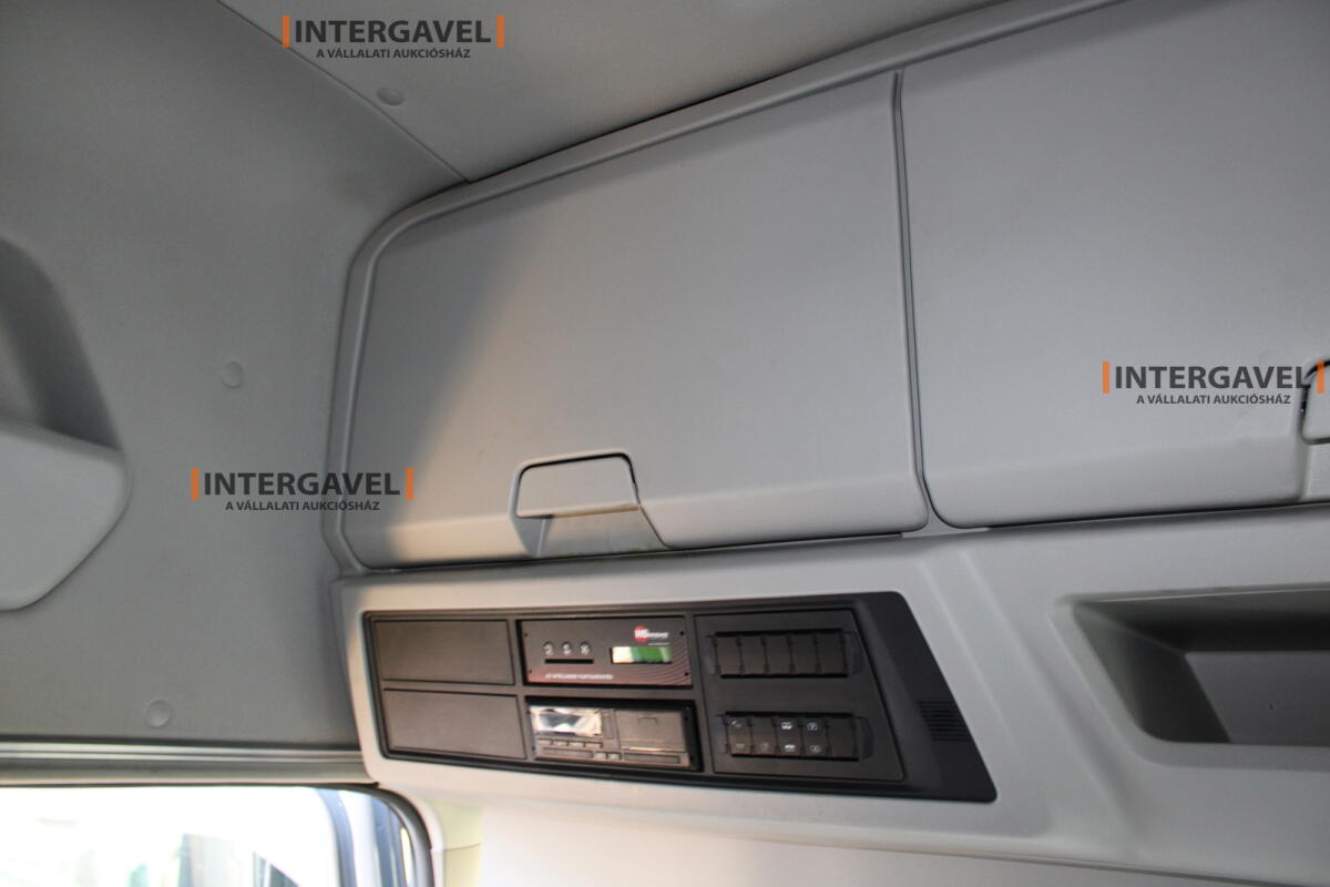 Ford F-Max nyergesvontató 32