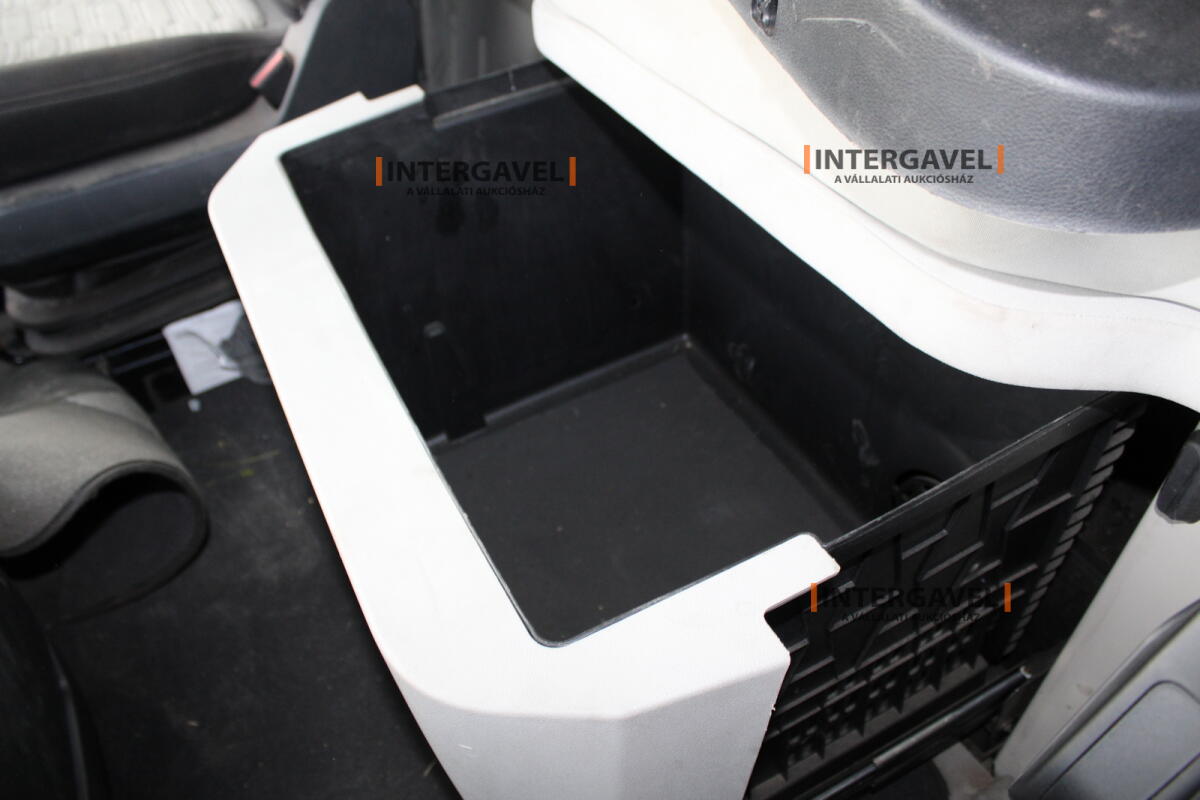 Ford F-Max nyergesvontató 42