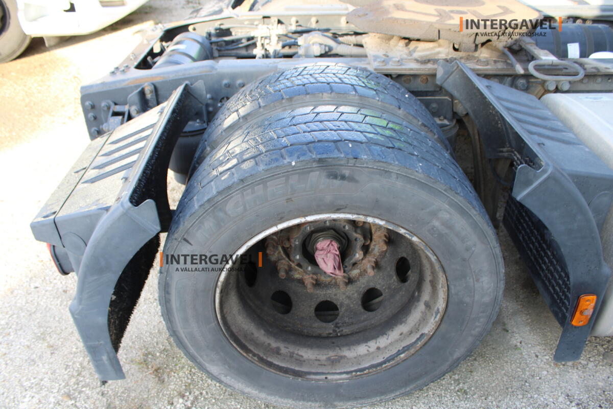 Ford F-Max nyergesvontató 44