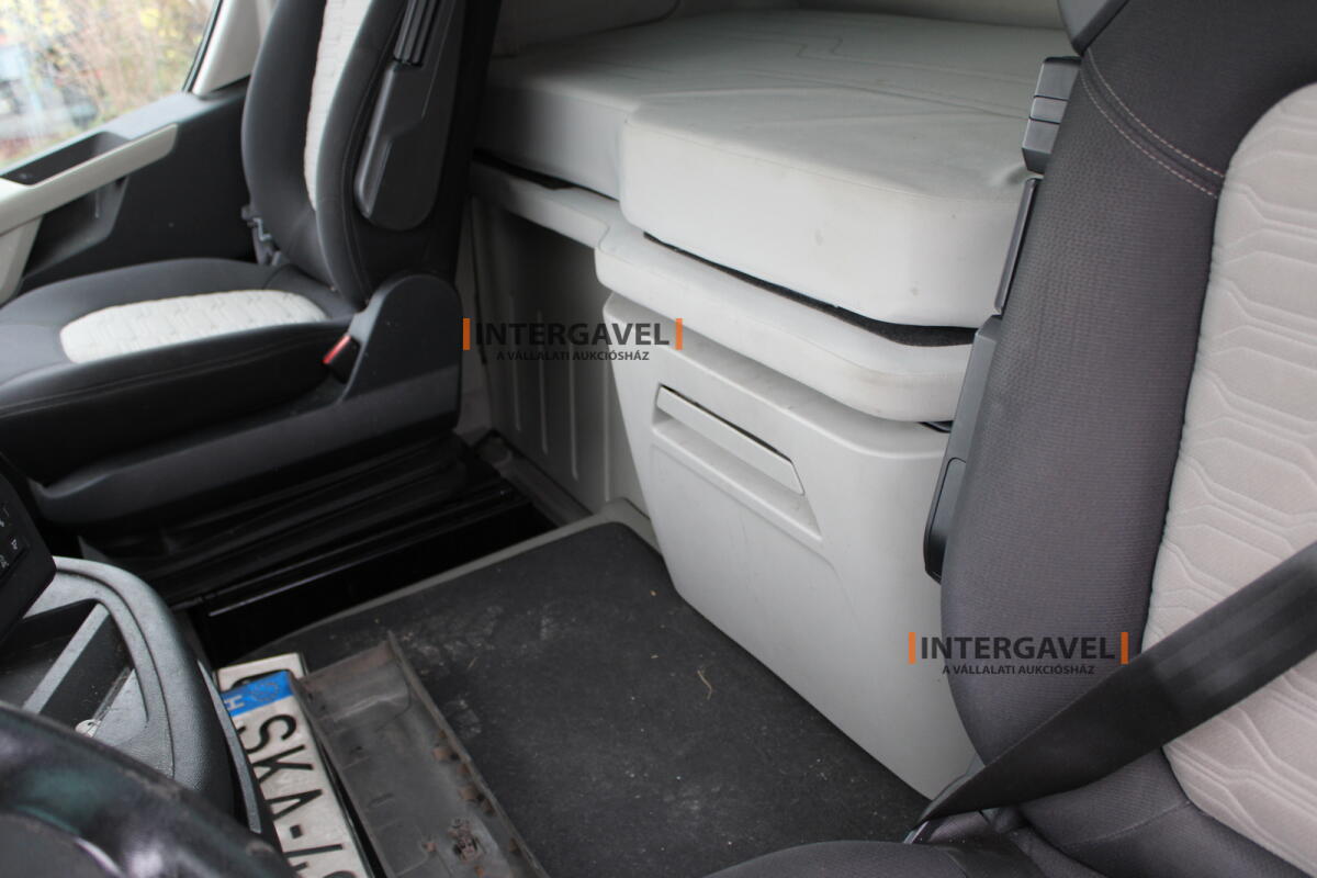 Ford F-Max nyergesvontató 24