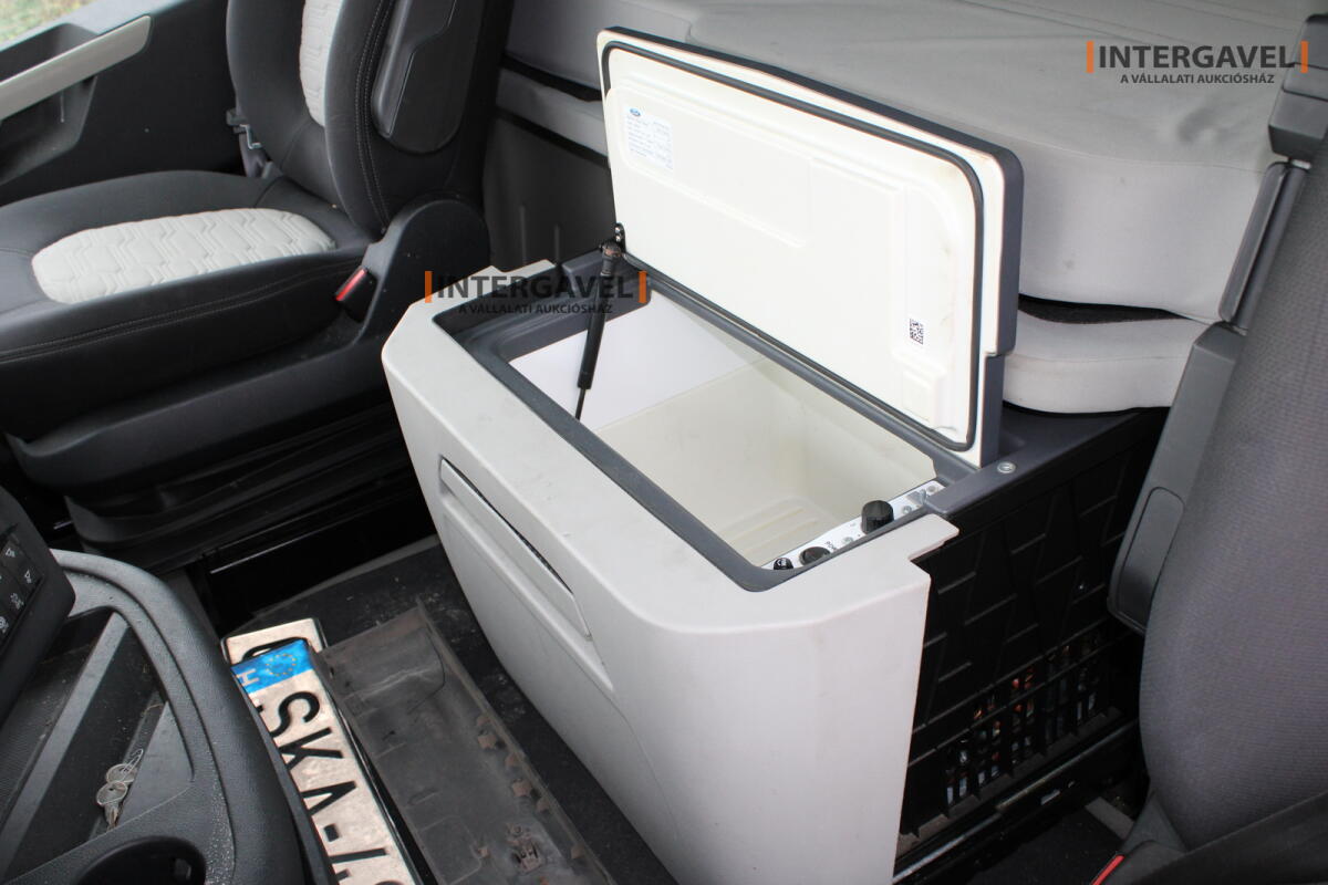 Ford F-Max nyergesvontató 25