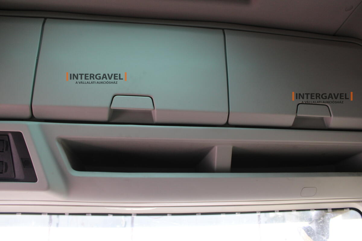 Ford F-Max nyergesvontató 27