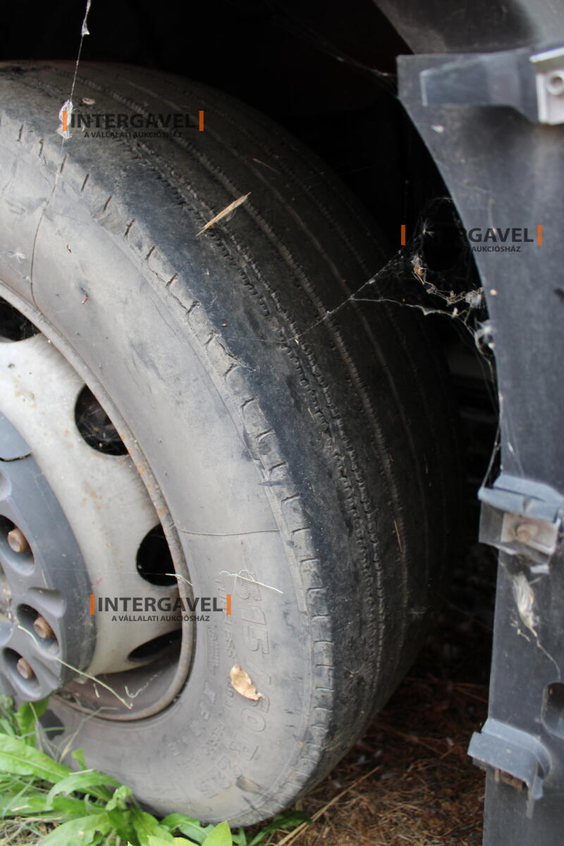 Ford F-Max nyergesvontató 32