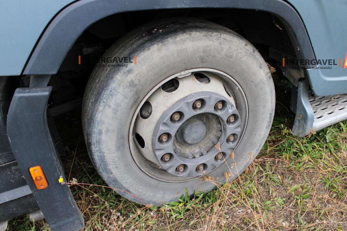 Ford F-Max nyergesvontató 33