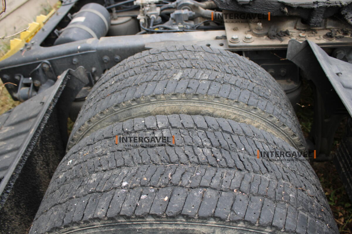 Ford F-Max nyergesvontató 37