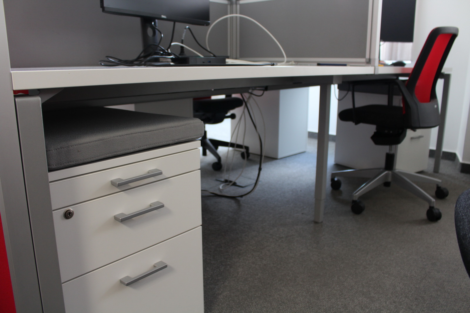 4 fős bench asztal 6