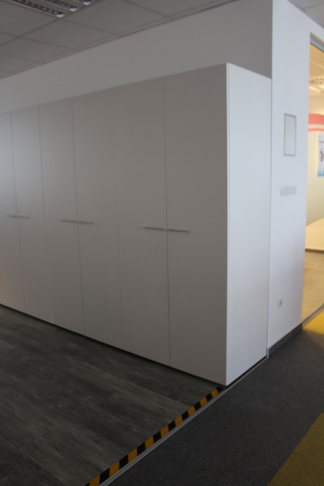 Gardrób szekrény 2