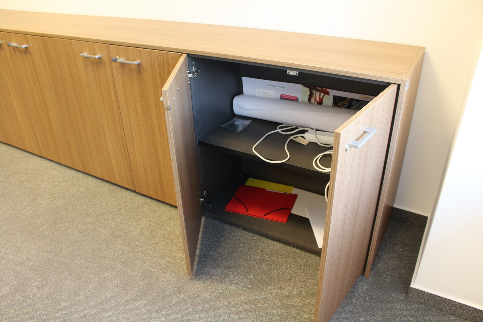 Polcos szekrény (barna) 3