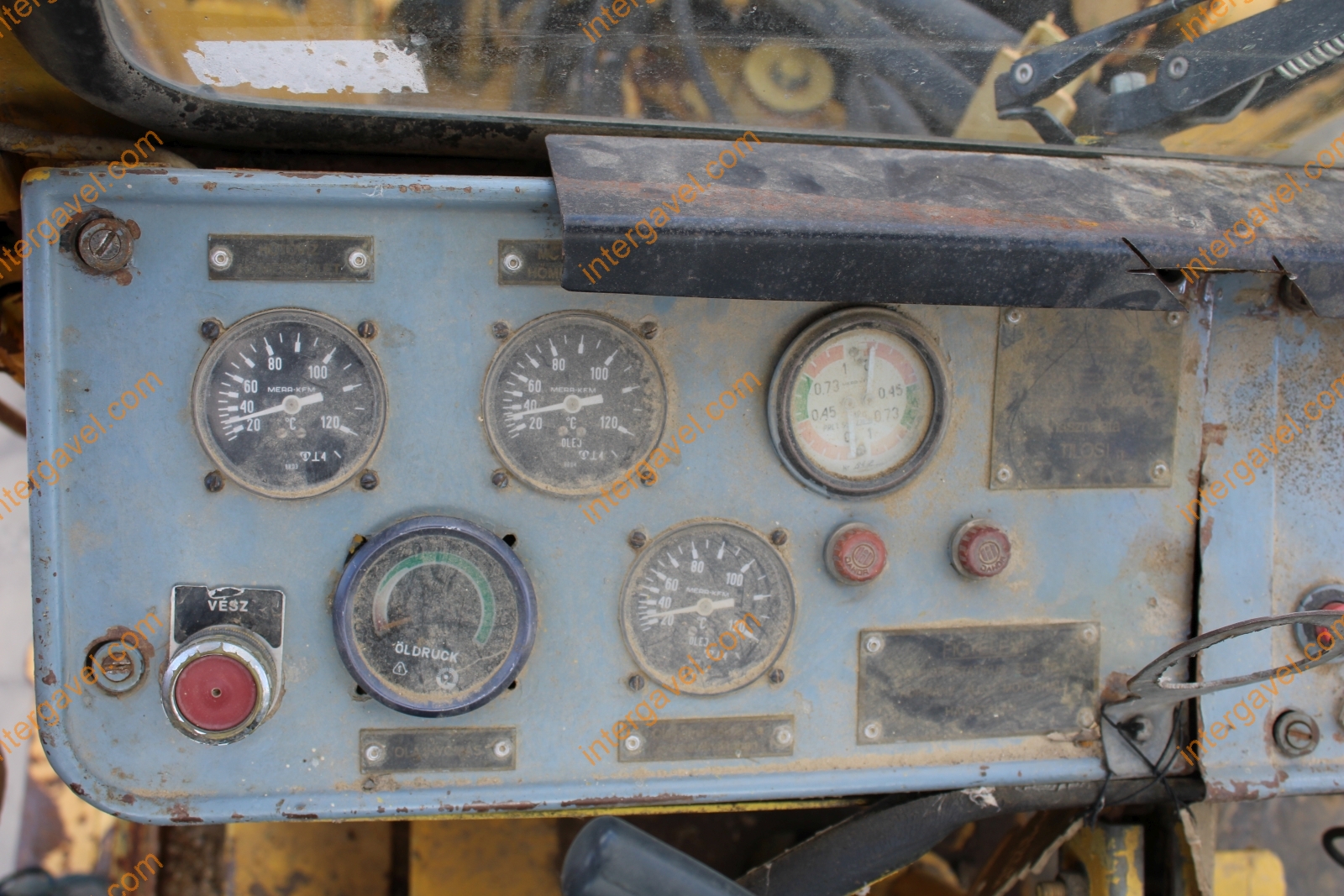 Homlokrakodó - Fadroma 16