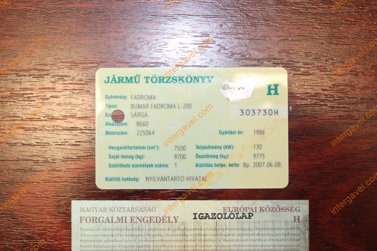 Homlokrakodó - Fadroma 48