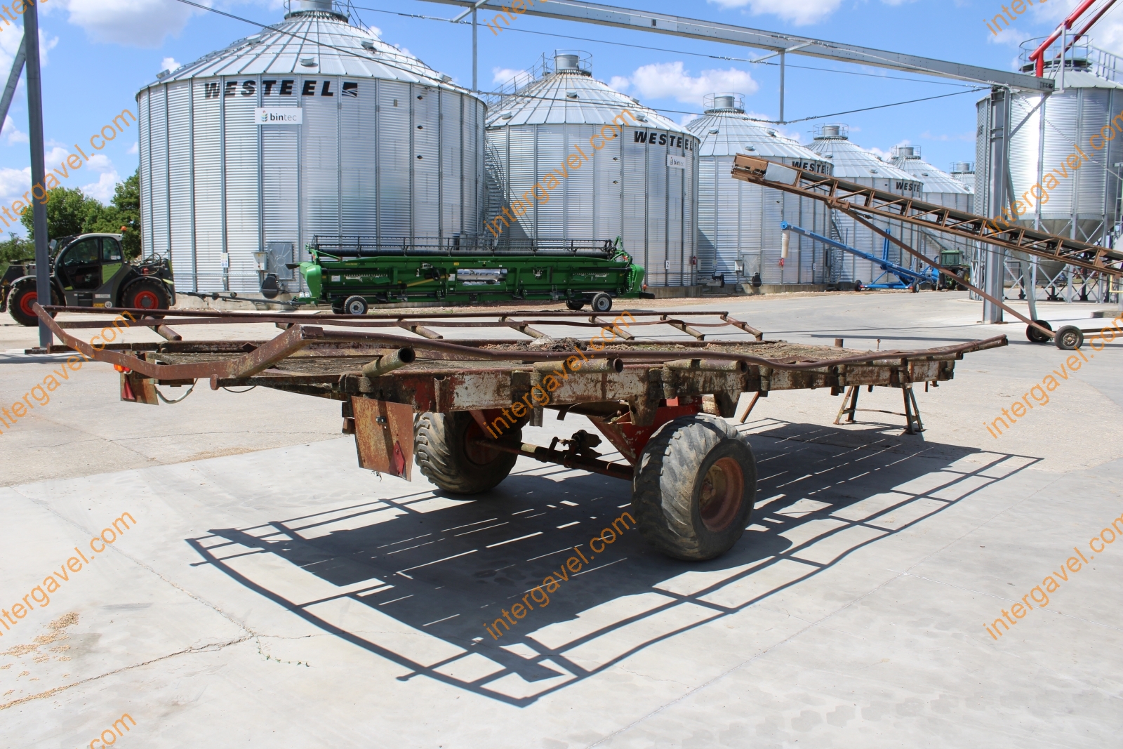 Bálaszállító pótkocsi 3