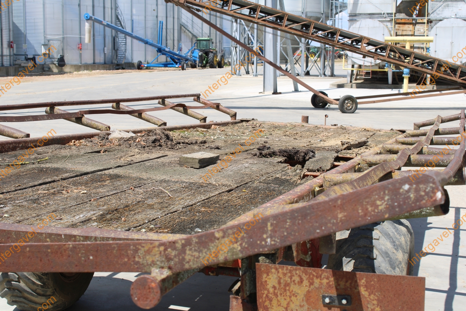 Bálaszállító pótkocsi 14