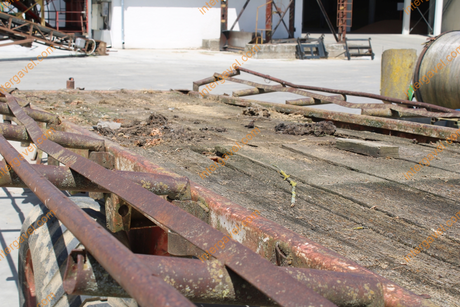 Bálaszállító pótkocsi 15