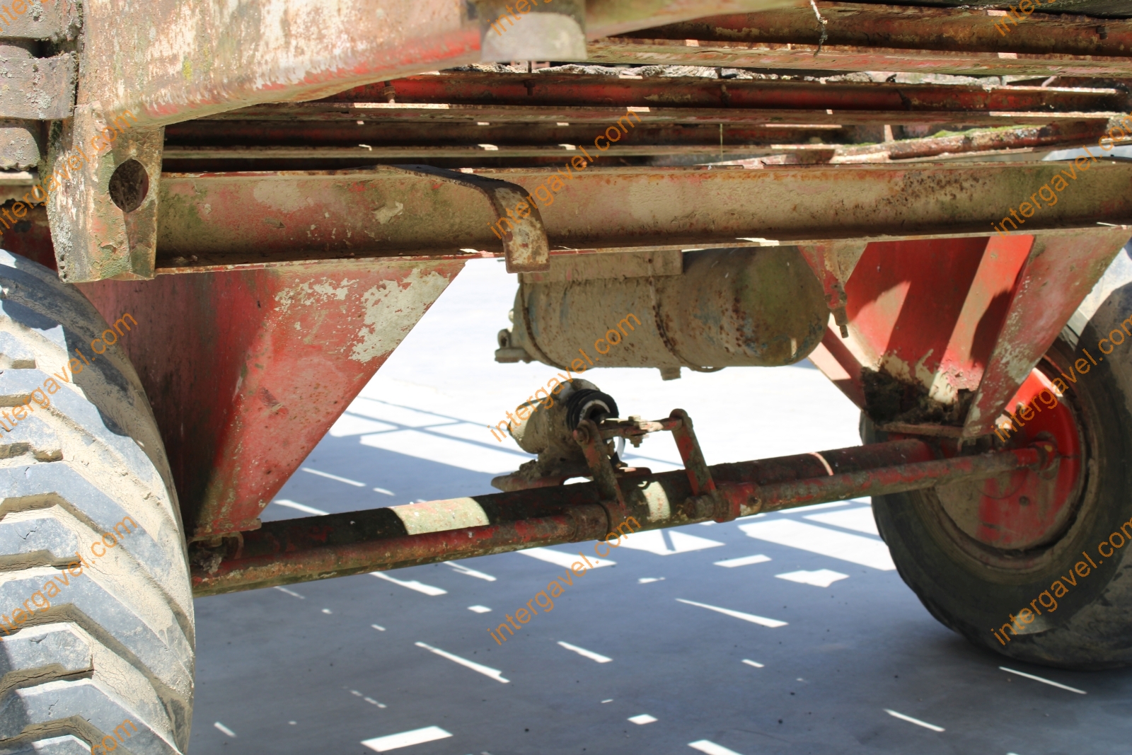 Bálaszállító pótkocsi 16