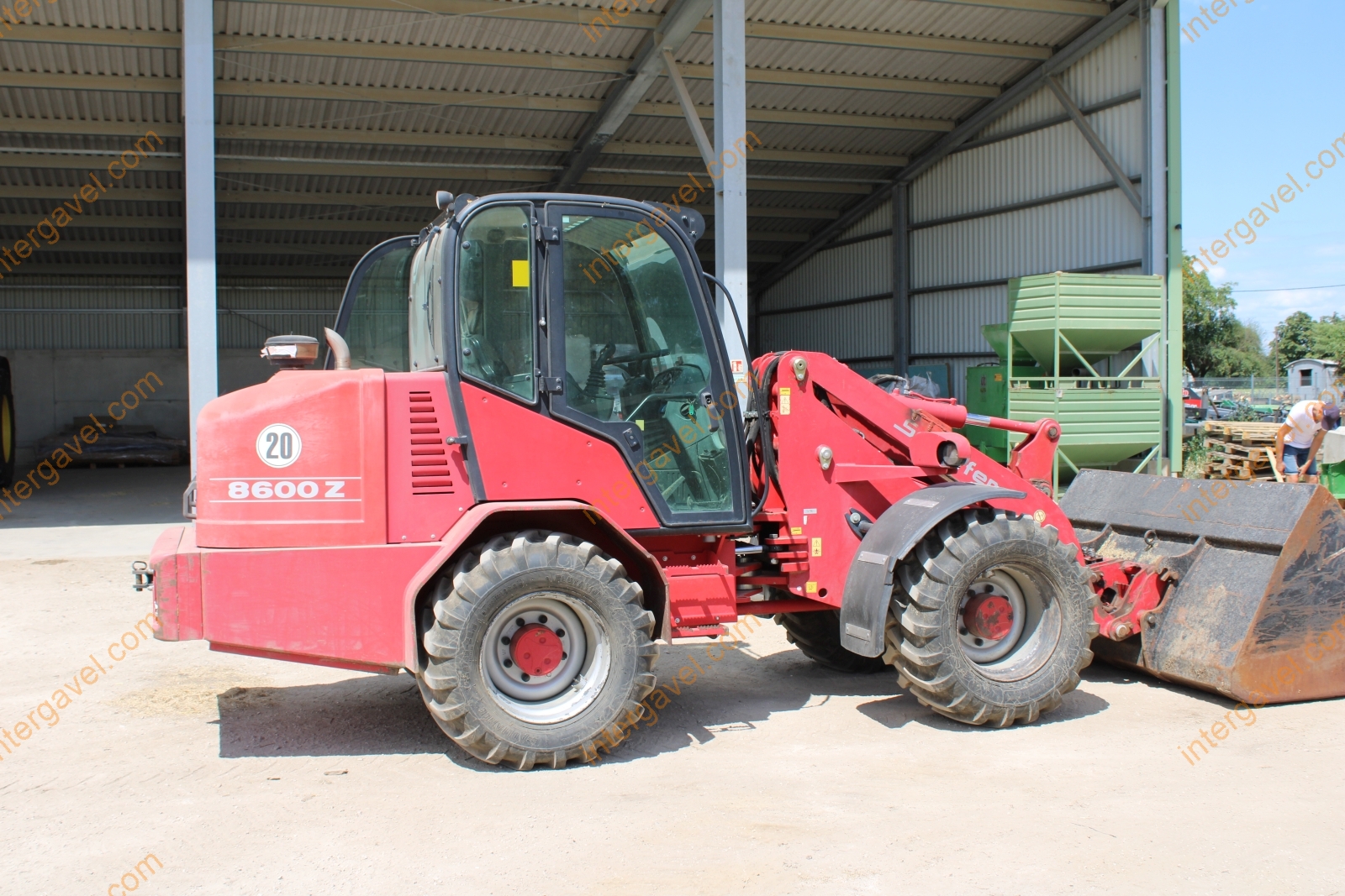 Kerekes rakodógép - Schäffer 3