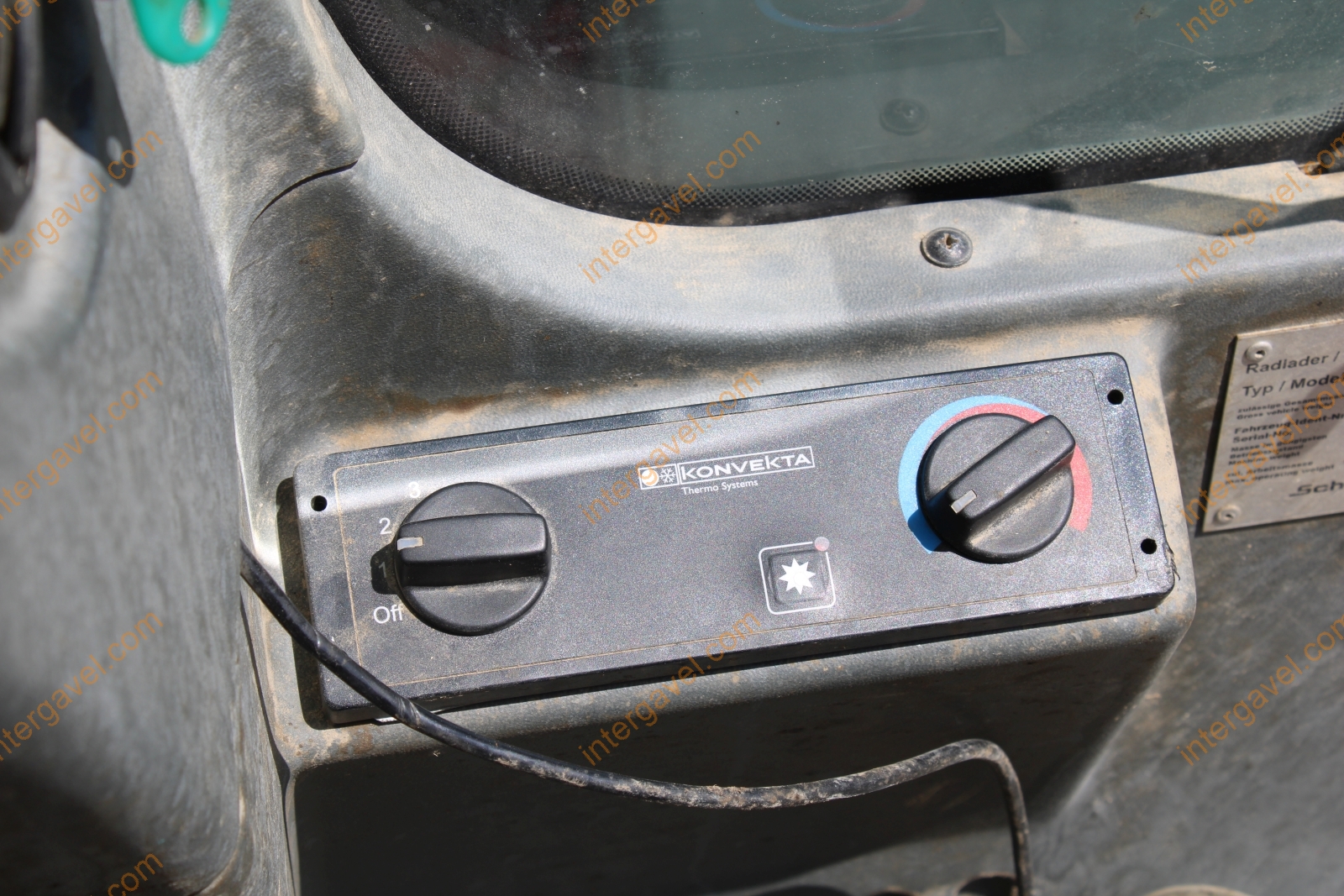 Kerekes rakodógép - Schäffer 39