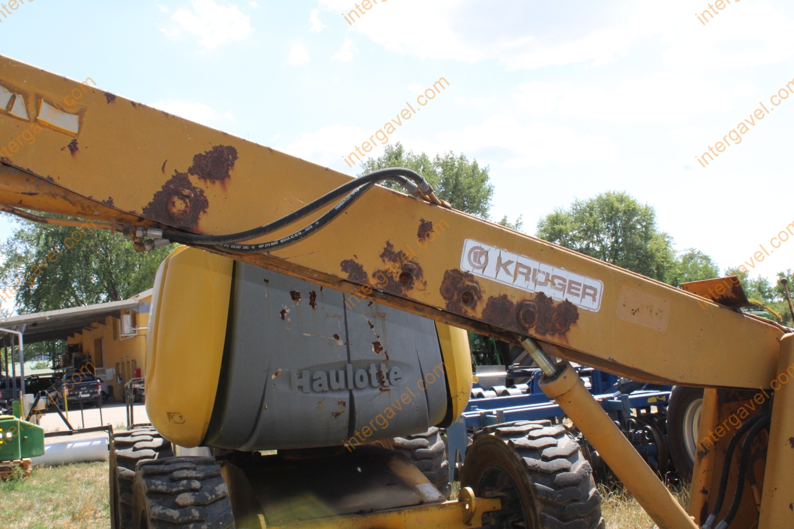 Vontatott rakodó 15