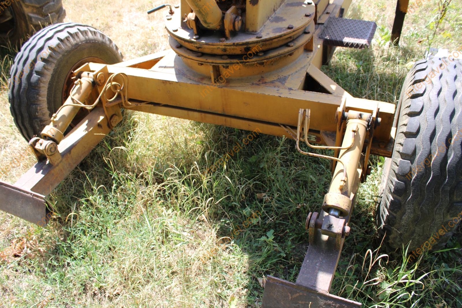 Vontatott rakodó 20