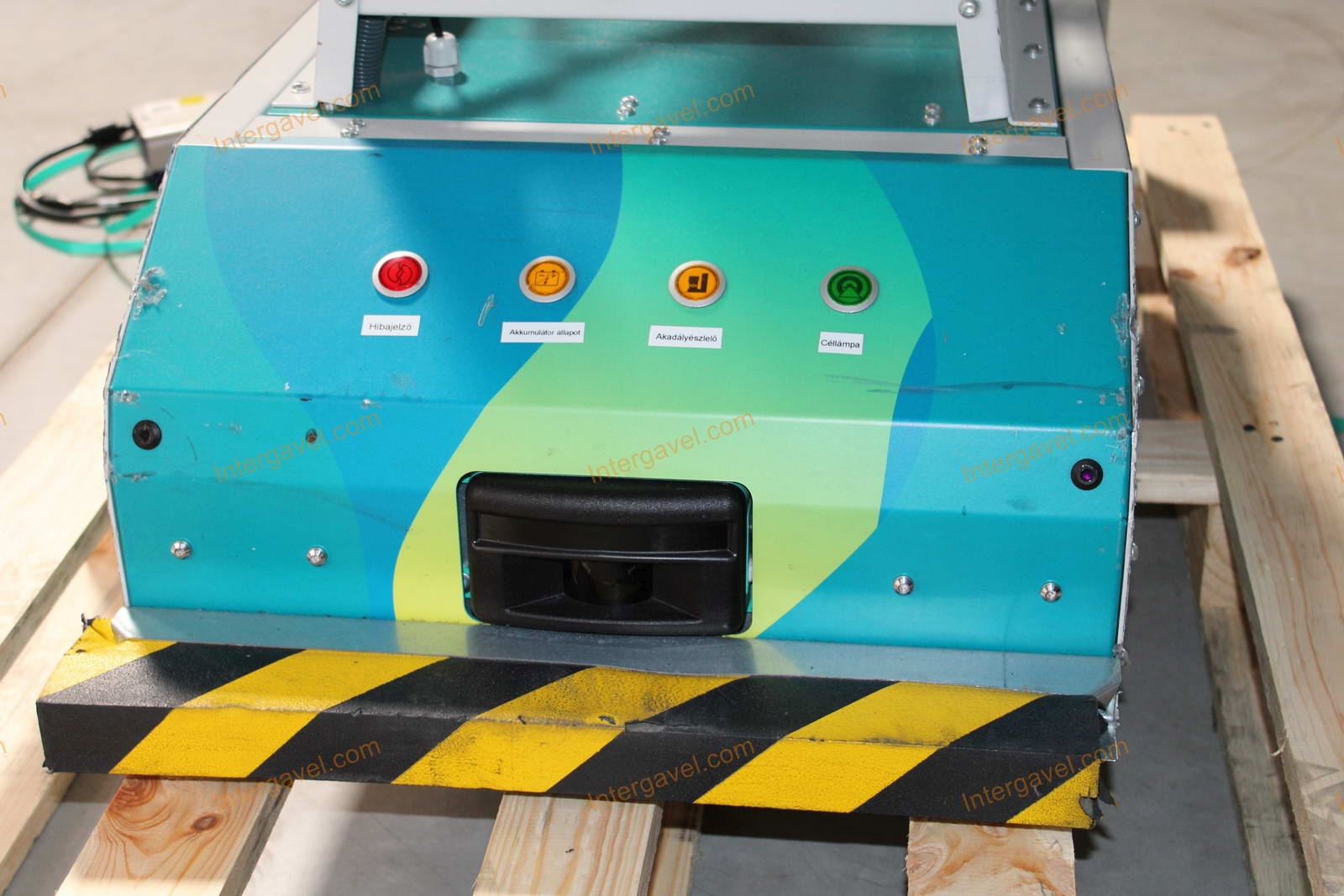 Anyagszállító robot 10