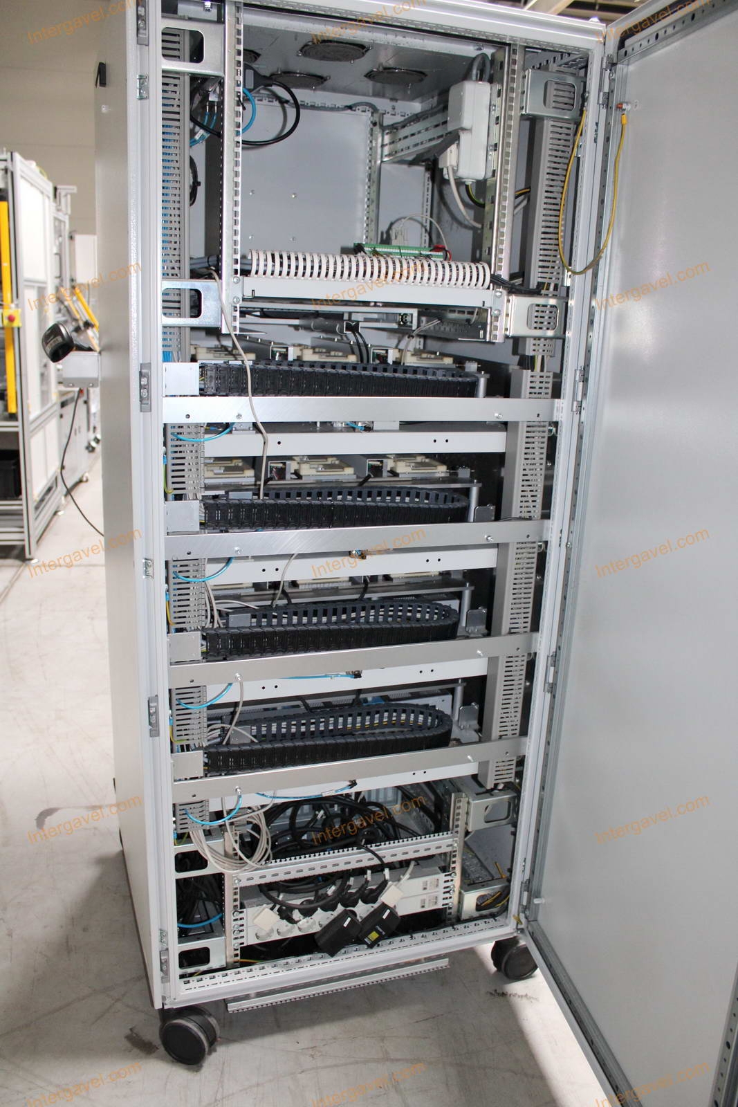 Bontott teszt szekrény 9