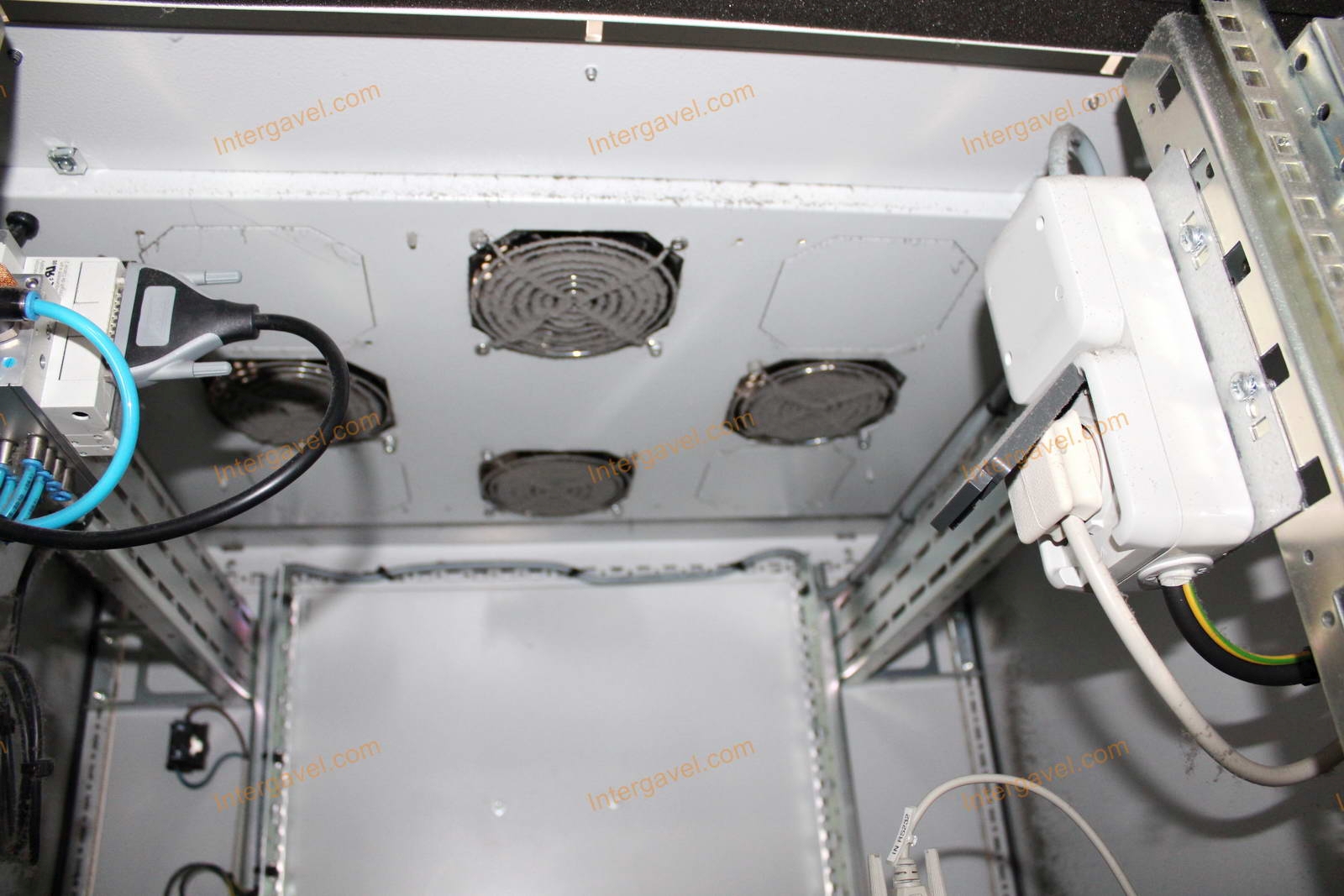 Bontott teszt szekrény 10