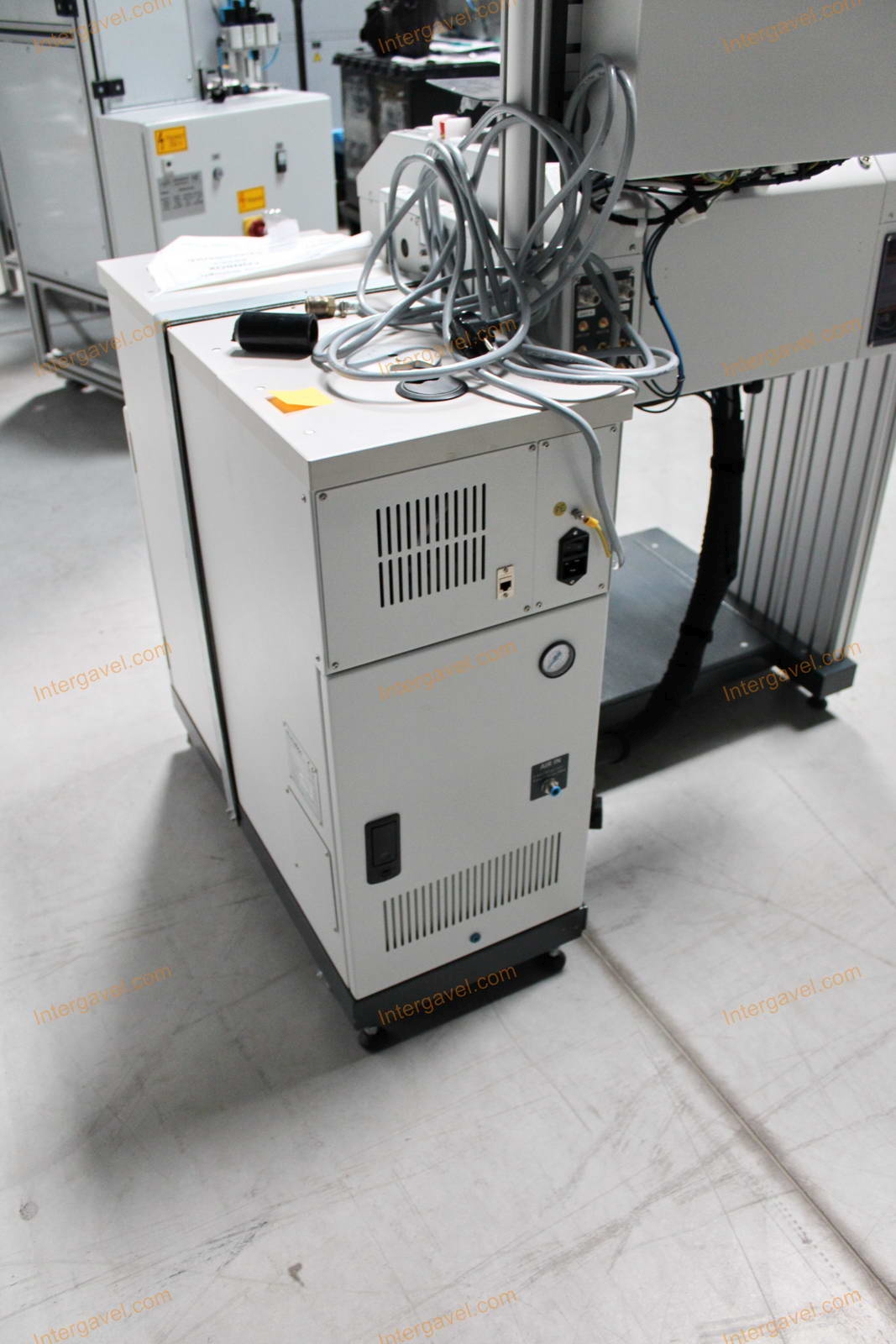 Bontott szerelő munkahely 11