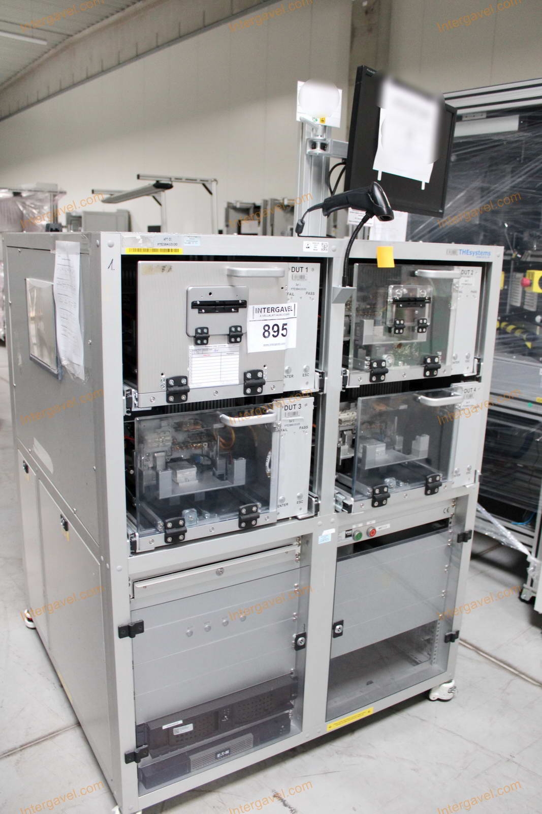 Bontott teszt szekrény