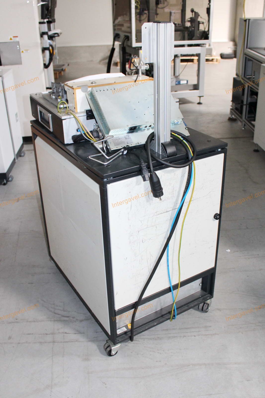 Bontott teszt szekrény 2