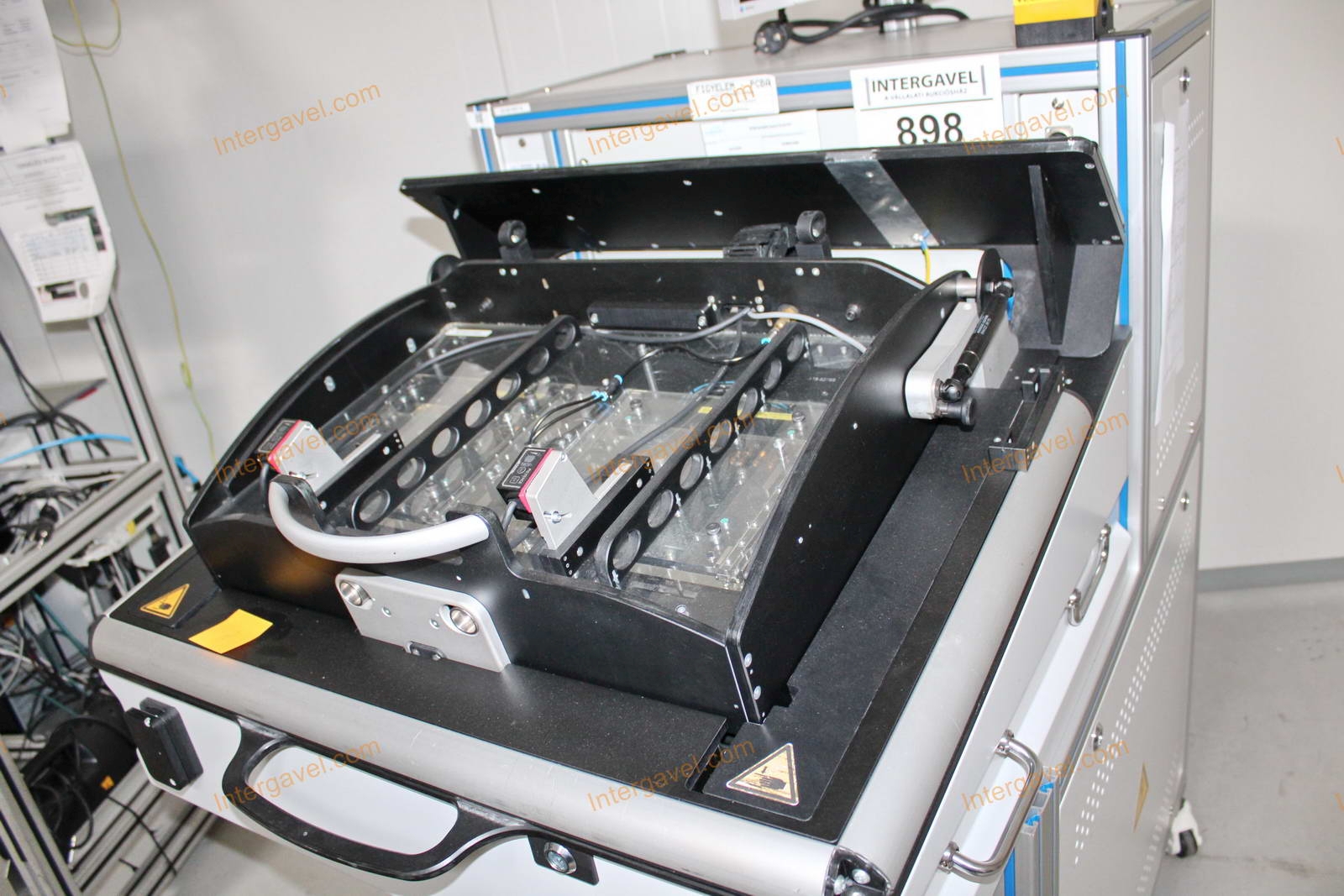 Bontott teszt szekrény 3