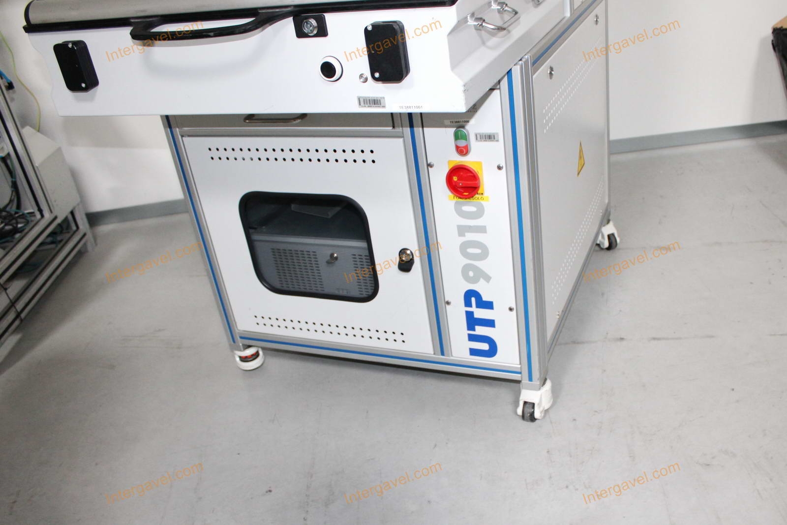 Bontott teszt szekrény 8