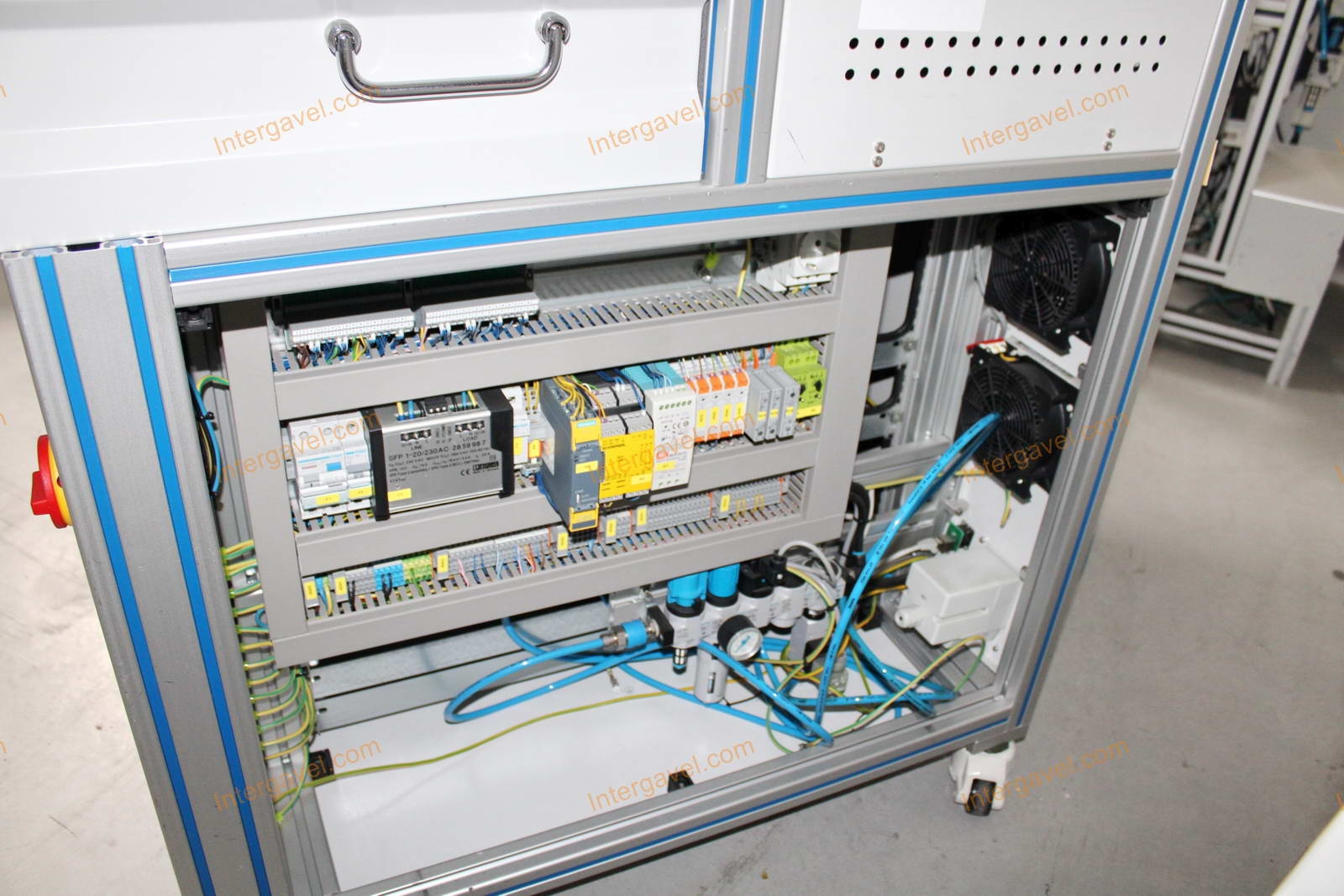 Bontott teszt szekrény 11