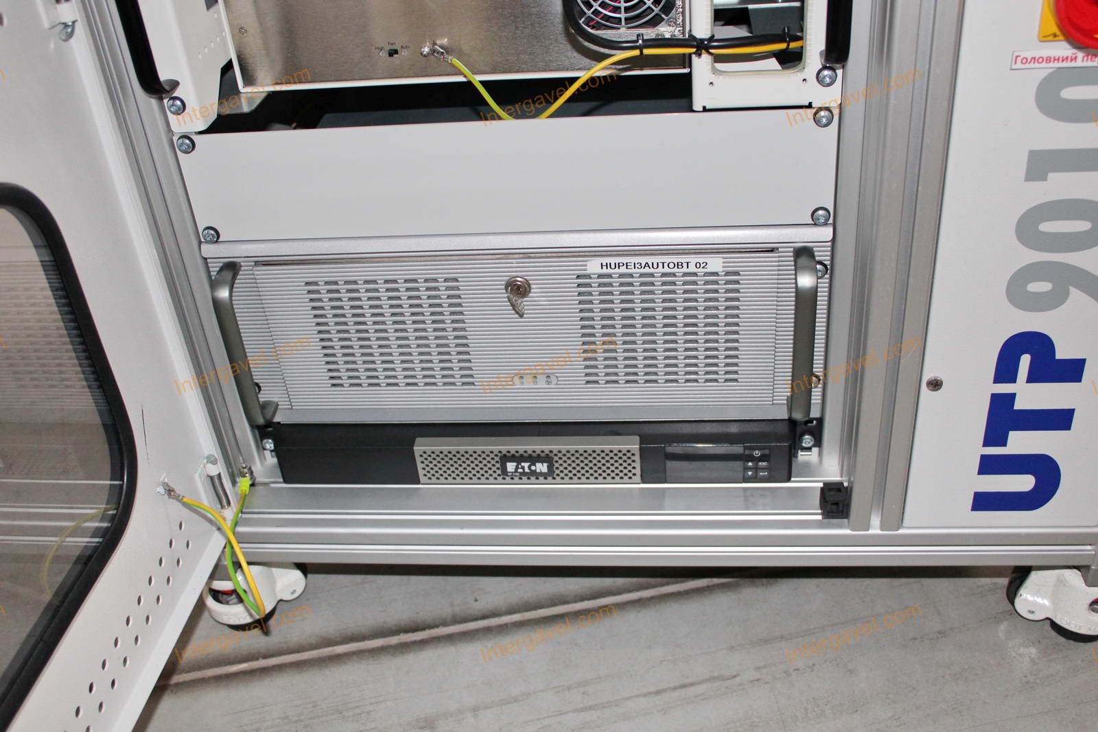 Bontott teszt szekrény 11