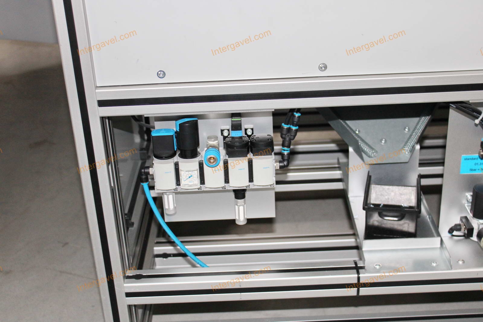 Bontott szerelő célgép 24