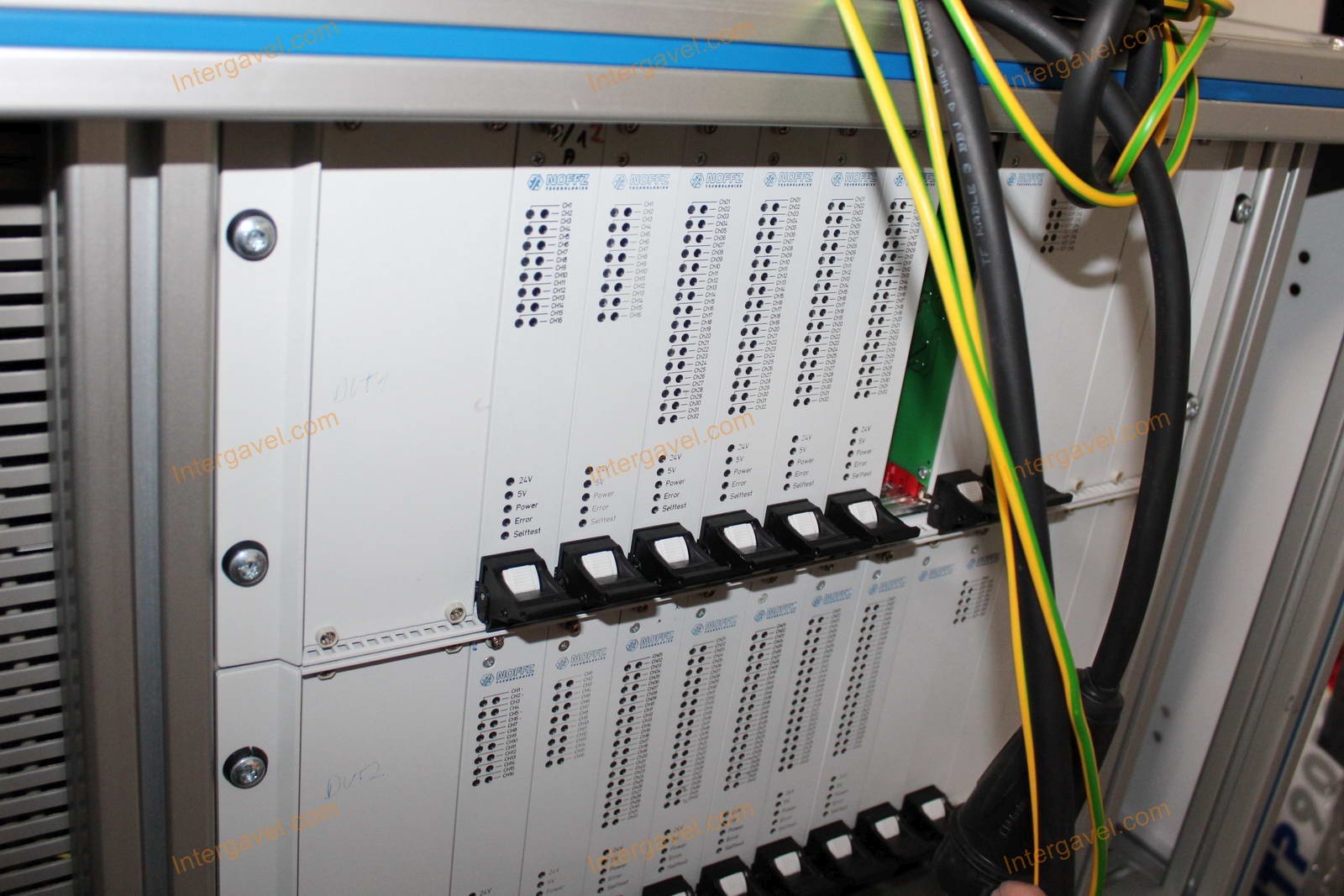 Bontott teszt szekrény 12