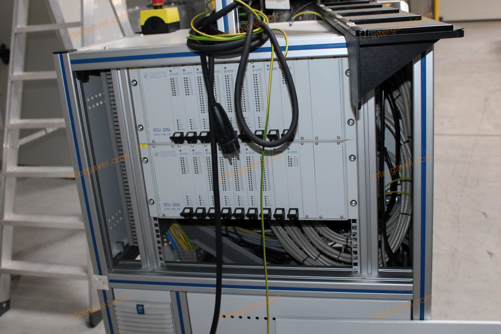 Bontott teszt szekrény 11