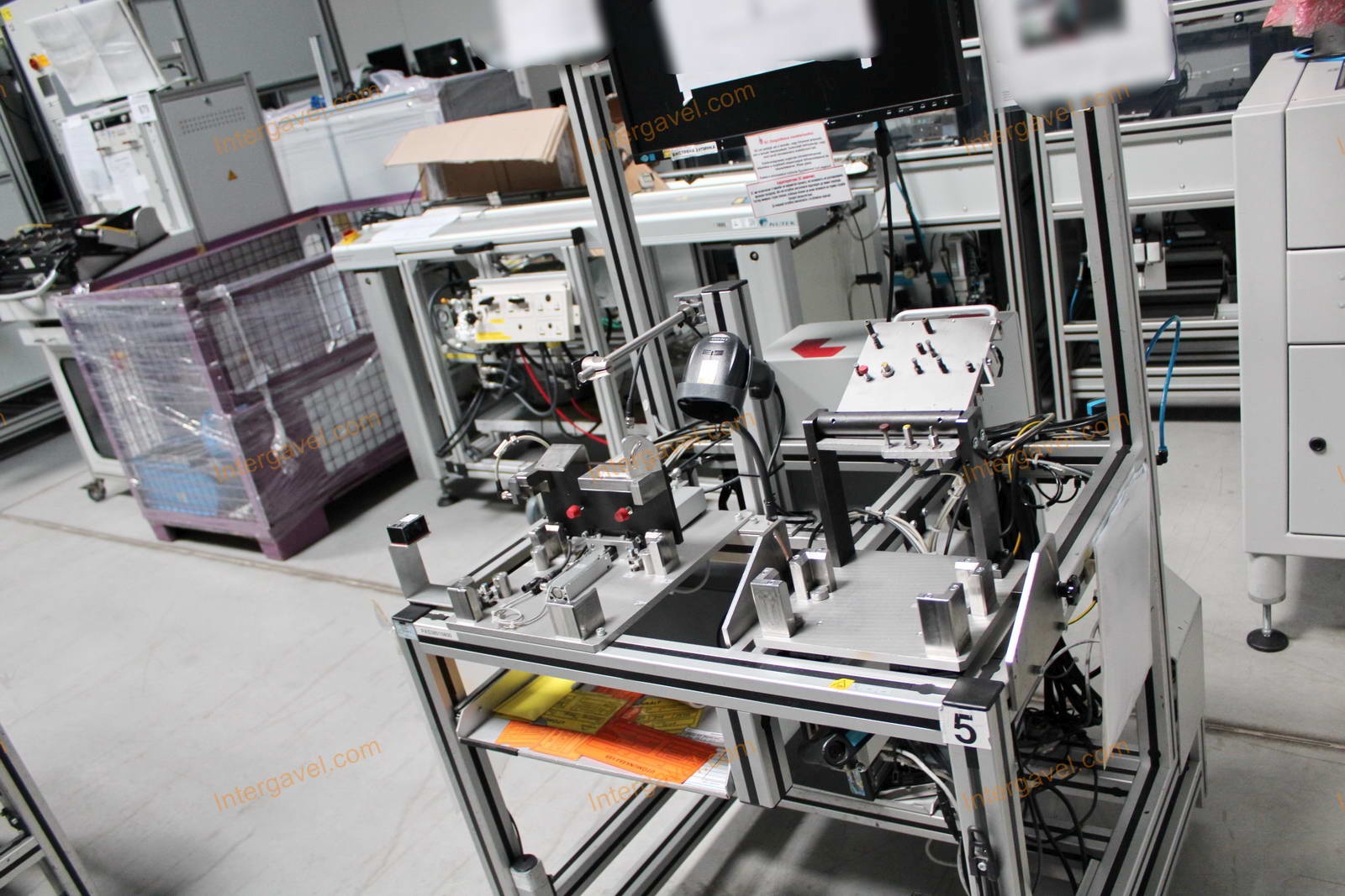 Bontott szerelő munkahely 6