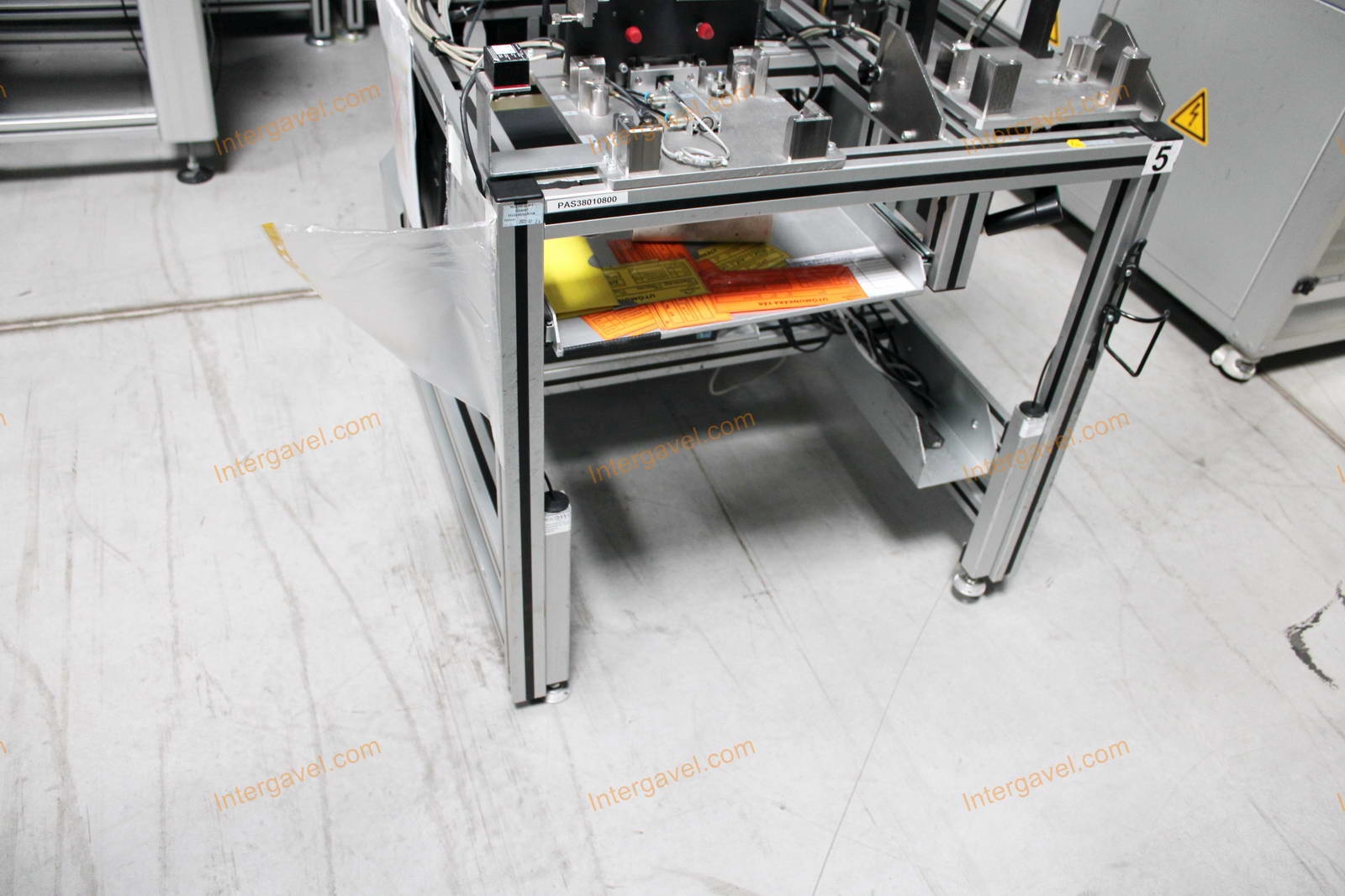 Bontott szerelő munkahely 9