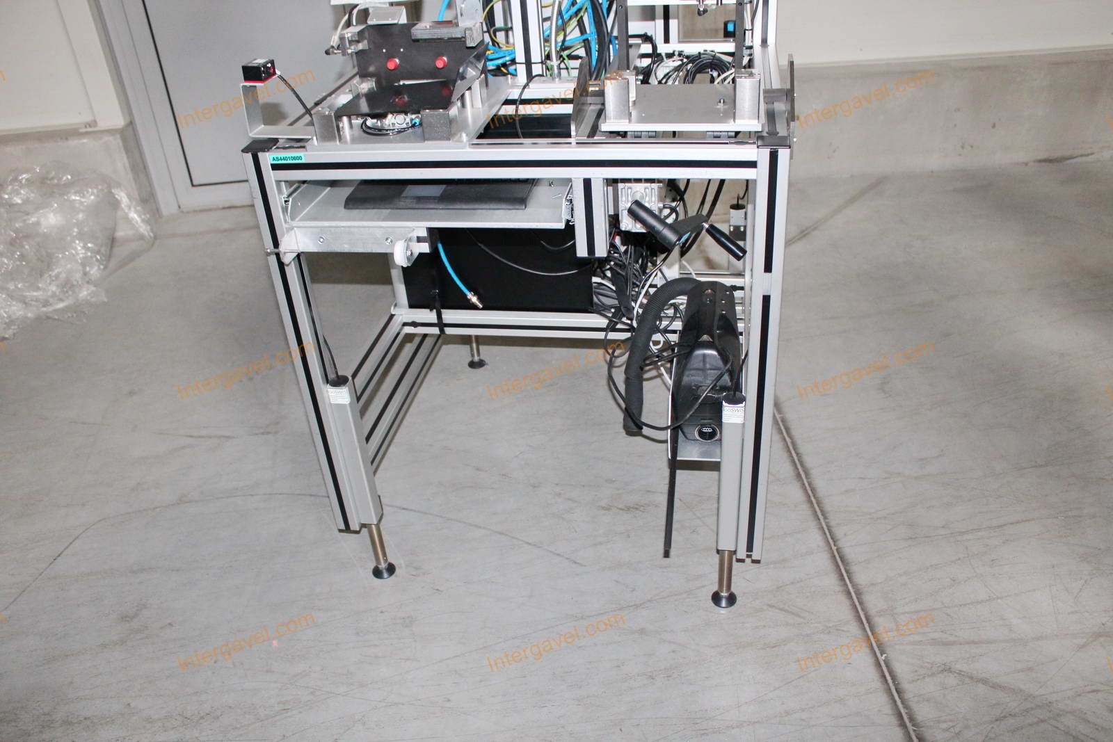 Bontott szerelő munkahely 10